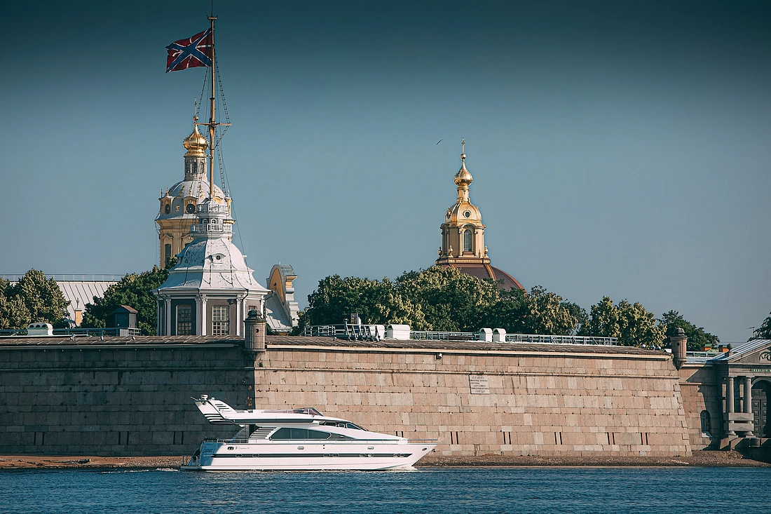 Яхта Elegance 65 image- 2
